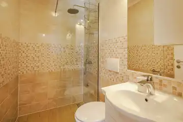 Ground-Floor Apartment in Čižići for Up to 6