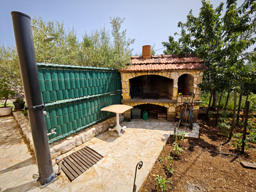 Holiday House in Gabonjin for Up to 6 Guests