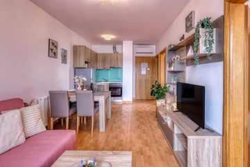 2-Bedroom Apartment in Čižići with Bay View