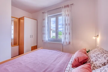 2-Bedroom Apartment in Čižići with Bay View