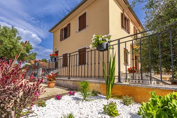 2-Bedroom Apartment in Čižići with Bay View