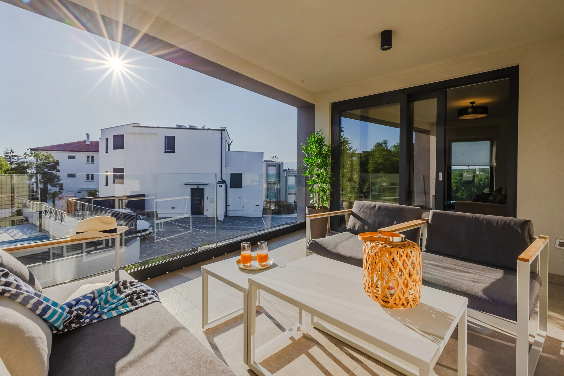 Apartment Sol Tours Njivice terrace