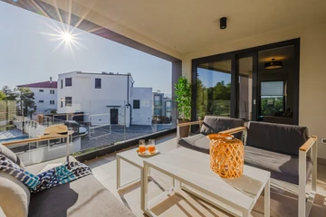 2-Bedroom Apartment with Balcony in Njivice