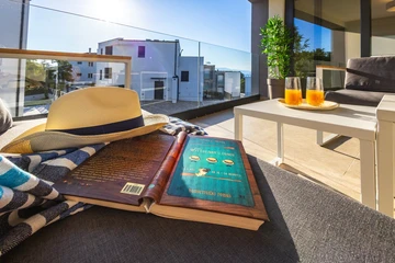 2-Bedroom Apartment with Balcony in Njivice