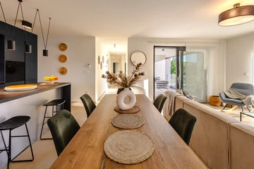 2-Bedroom Apartment with Balcony in Njivice