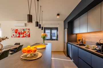 2-Bedroom Apartment with Balcony in Njivice