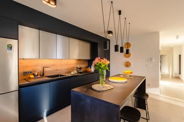 2-Bedroom Apartment with Balcony in Njivice