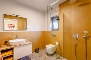 2-Bedroom Apartment with Balcony in Njivice