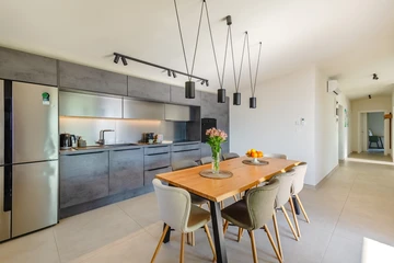 Njivice 2-Bedroom Apartment with Sea View