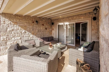 5-Bedroom Villa in Malinska with Private Pool