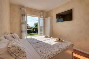 5-Bedroom Villa in Malinska with Private Pool