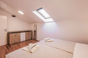 5-Bedroom Villa in Malinska with Private Pool