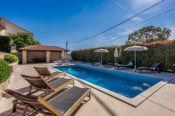 5-Bedroom Villa in Malinska with Private Pool