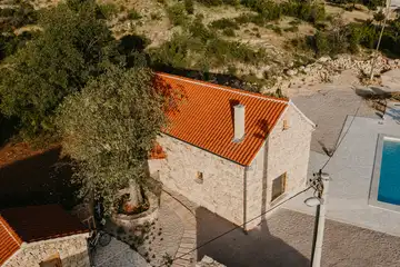 Renovated 2-Bedroom Villa with Private Pool in Skradin