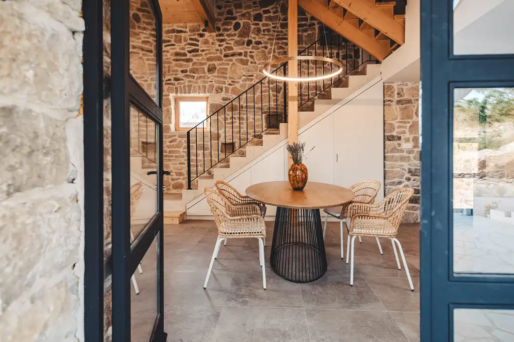 Renovated 2-Bedroom Villa with Private Pool in Skradin