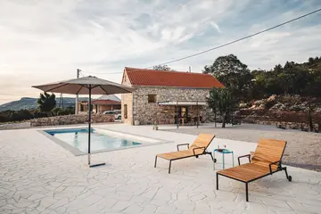 Renovated 2-Bedroom Villa with Private Pool in Skradin