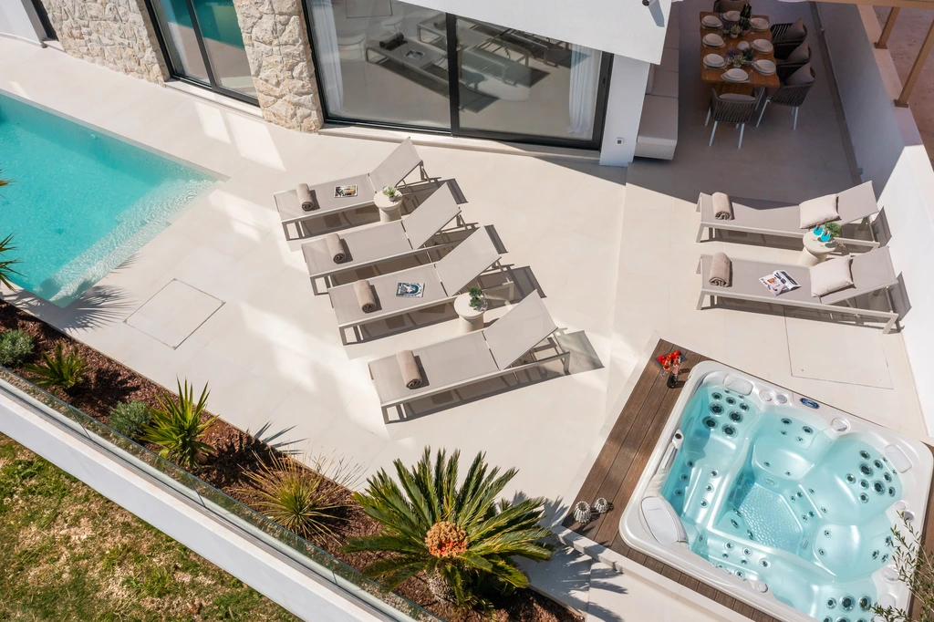 4-Bedroom Villa in Sukošan for 8 Guests