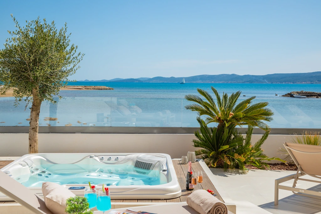 4-Bedroom Villa in Sukošan for 8 Guests