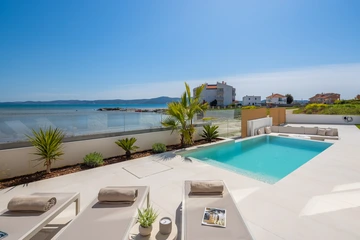 4-Bedroom Villa in Sukošan for 8 Guests