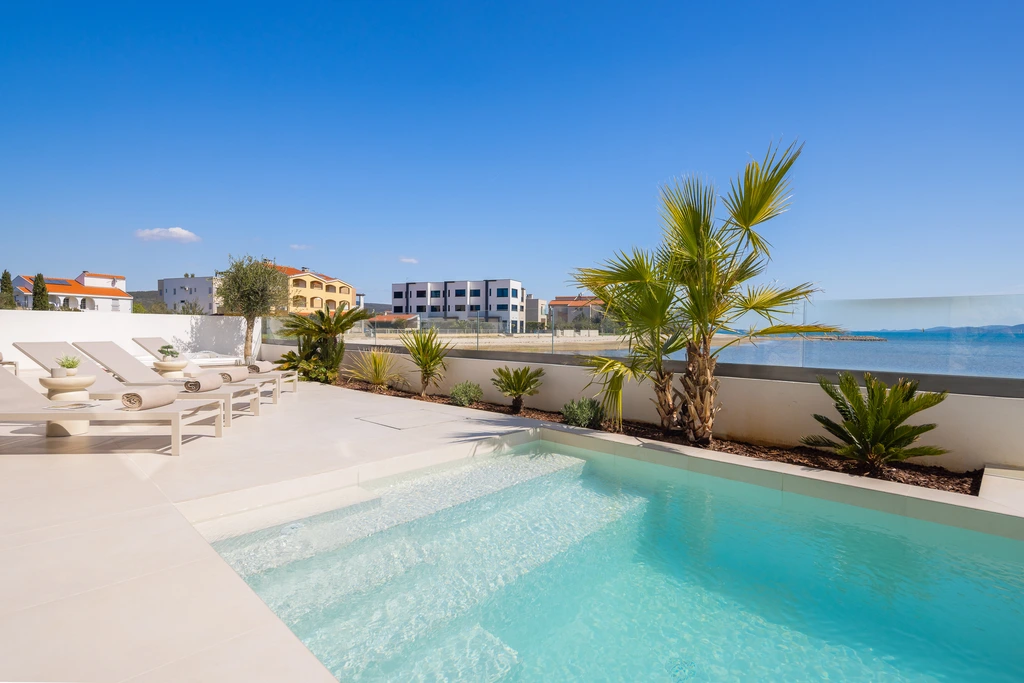 4-Bedroom Villa in Sukošan for 8 Guests