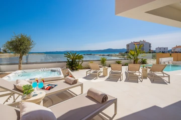 4-Bedroom Villa in Sukošan for 8 Guests