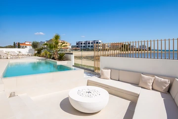 4-Bedroom Villa in Sukošan for 8 Guests