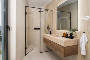 4-Bedroom Villa in Sukošan for 8 Guests