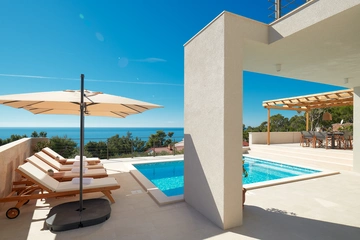 3-Bedroom Villa on Hvar for 6 Guests