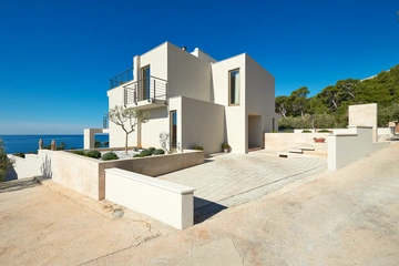 3-Bedroom Villa on Hvar for 6 Guests