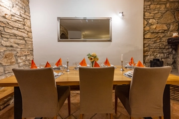 4-Bedroom Villa in Svetvinčenat for 8 Guests