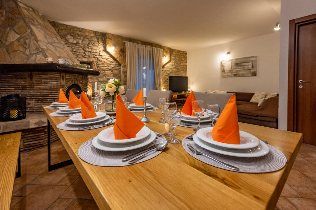 4-Bedroom Villa in Svetvinčenat for 8 Guests