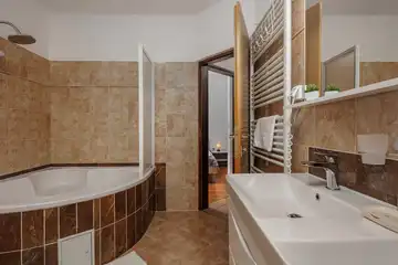 4-Bedroom Villa in Svetvinčenat for 8 Guests