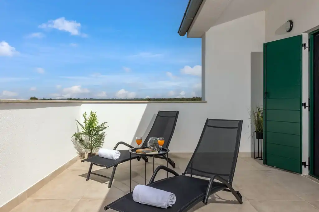 4-Bedroom Villa in Svetvinčenat for 8 Guests