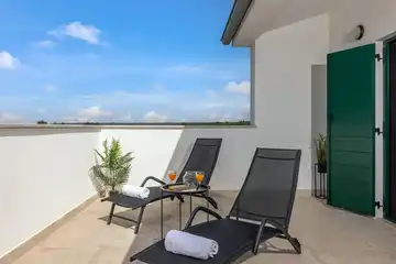 4-Bedroom Villa in Svetvinčenat for 8 Guests