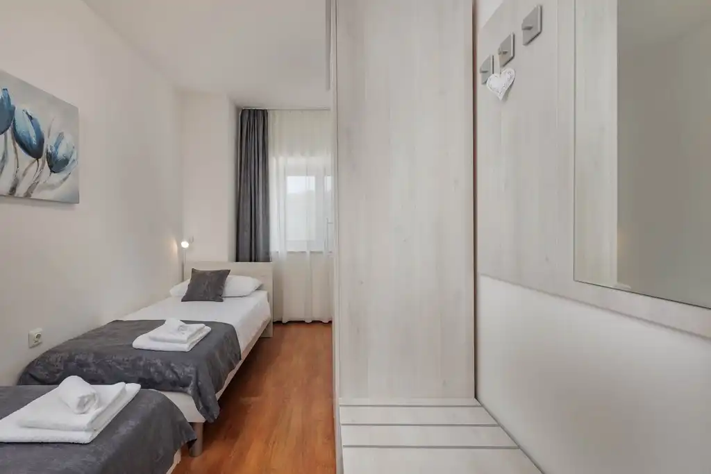 4-Bedroom Villa in Svetvinčenat for 8 Guests