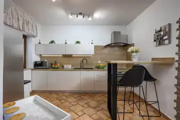 4-Bedroom Villa in Svetvinčenat for 8 Guests