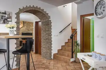 4-Bedroom Villa in Svetvinčenat for 8 Guests