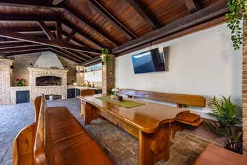 4-Bedroom Villa in Svetvinčenat for 8 Guests