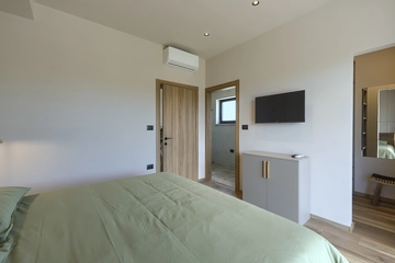 3-Bedroom Villa with Private Pool, Orbanići