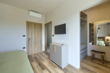 3-Bedroom Villa with Private Pool, Orbanići