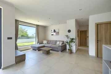 3-Bedroom Villa with Private Pool, Orbanići