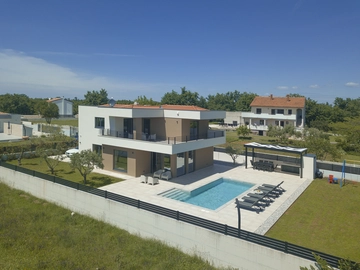3-Bedroom Villa with Private Pool, Orbanići