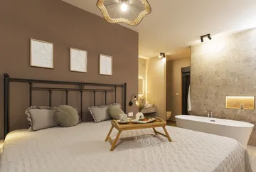 5-Bedroom Villa with Heated Pool in Donji Proložac