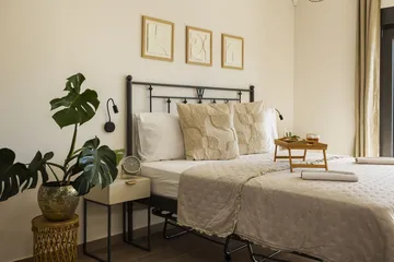 5-Bedroom Villa with Heated Pool in Donji Proložac