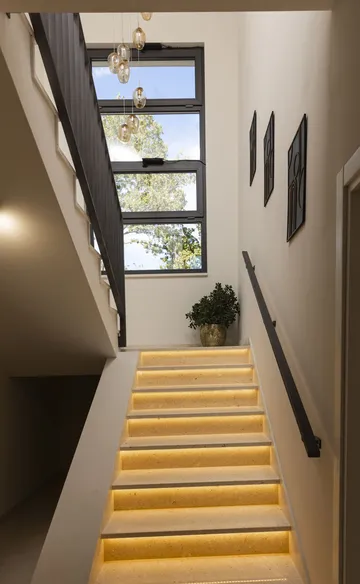 5-Bedroom Villa with Heated Pool in Donji Proložac