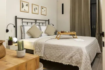 5-Bedroom Villa with Heated Pool in Donji Proložac