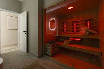 5-Bedroom Villa with Heated Pool in Donji Proložac