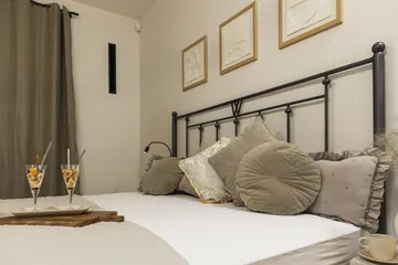 5-Bedroom Villa with Heated Pool in Donji Proložac