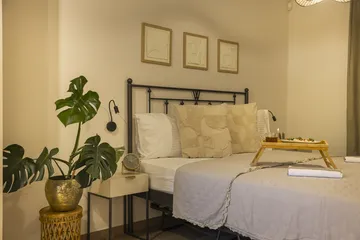 5-Bedroom Villa with Heated Pool in Donji Proložac