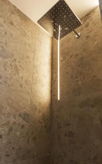 5-Bedroom Villa with Heated Pool in Donji Proložac